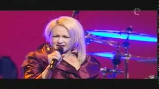 CYNDI LAUPER CONCIERTO money changes everything [upl. by Tacye]