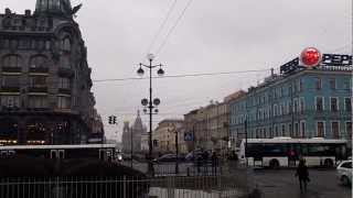 Avenida Nevsky en San Petersburgo [upl. by Hertha700]