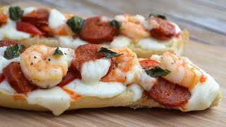 Recette  Bruschetta au gambas et chorizo [upl. by Ardnekan855]