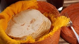 Cómo hacer tortillas de maiz  How to make corn tortillas from scratch [upl. by Einnalem]