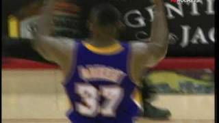 Artest Ariza each hit late threes against former teams [upl. by Vance614]