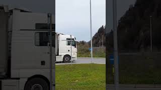 trucksSattelzüge Kreisverkehr Tirol [upl. by Leunad]