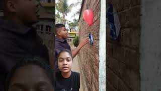 Lam no bong bay nhan qua bat ngo Burst balloons to receive surprise 😮😀shortvideo [upl. by Elephus]