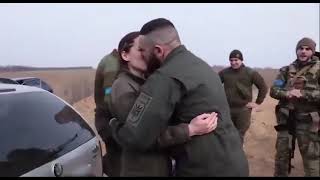 Dashuri Lufte Ushtari ukrainas i propozon per martesë ushtares pasi luftuan 1 muaj bashke 👩‍❤️‍💋‍👨 [upl. by Aeet5]