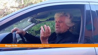 Grillo alla guida di un carro funebre quotM5S morto ma compostabilequot [upl. by Colly]