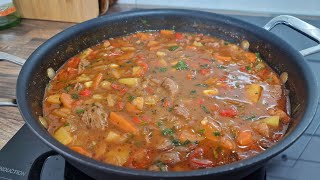 Eines der besten Gulasch Suppen Rezepte der Welt Leckere Gulaschsuppe [upl. by Bertilla]