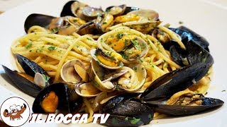 597  Spaghetti ai frutti di maree poi sulle spiagge chiare primo di mare tipico e delizioso [upl. by Auberta]