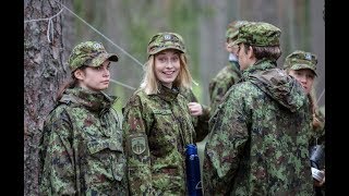 Riigikaitselaager tõi sajad gümnasistid metsa [upl. by Shalna]