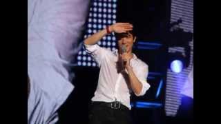 Leehom 王力宏 live in KL  依然爱你 Yi Ran Ai Ni 06092014 [upl. by Amaral]