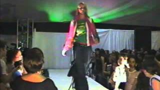 DESFILE COLCCI 2002  TROPICAL SHOPPING [upl. by Akiram584]