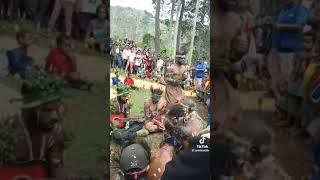 Traditional String Band from Waghi Simbu Province Papua New Guinea [upl. by Acyre]