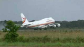 Surinam Airways PY993 Landing RWY 11 at SMJP [upl. by Behm]