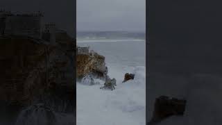 O poder das ondas Gigantes de Nazaré gigantesdenazaré surf [upl. by Gnort]