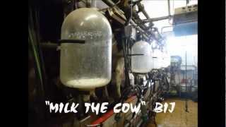 MILK THE COW op Milchhof HST AGRI Gbr [upl. by Hayden]