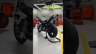 Tire change for BMW S1000R with Metzeler Sportec M9RR [upl. by Enilrek431]