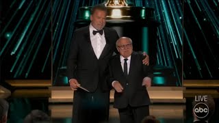 Arnold Schwarzenegger amp Danny Devito TWINS reunion at 2024 OSCARS  with Batman Michael Keaton [upl. by Kiah124]