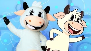 Lola the Cow Song La Vaca Lola  Animals for Nina  CoComelon Nursery Rhymes amp Kids Songs [upl. by Doy]