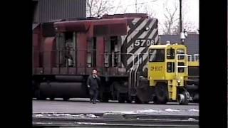 CP SD402 Taking Ride on Turntable in Alyth Yard [upl. by Laleb]