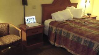 Hotel Room Tour  ADA compliant Room Days Inn Princeton WV for TJelevatorfan [upl. by Devitt]