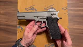 Smith and Wesson model 4006 review [upl. by Nileuqcaj]