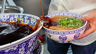 Beijing Street Food  Lanzhou Beef Hand Pulled Noodles [upl. by Schoenberg]