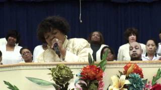 Pastor Shirley Caesar Praying at MCWOF [upl. by Ojillek24]