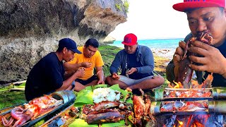 Makanan fresh ambil langsung dilaut Kami masak dan makan dipinggir tebing angker Cumi² bakar Bambu [upl. by Alis644]