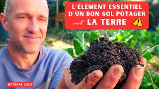 Comment améliorer sa terre de potager  La terre végétale [upl. by Anak]