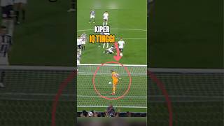 Kenapa Bola Dibiarkan Masuk Oleh Kiper Ini [upl. by Blinny]