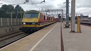 A day of trainspotting at Watford Junction And Bushey [upl. by Assirec]