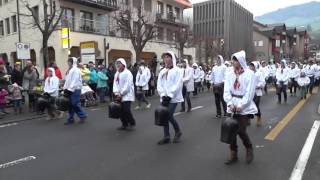 Klausjagen Küssnacht am Rigi 4 Dezember 2015 Schülerklausjagen Trychler [upl. by Cleon]