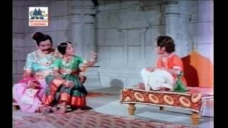 Aathi Parasakthi Movie Songs  Varugavae Varugavae Video Song  Gemini Ganesan  Jayalalitha [upl. by Millicent820]