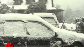 Raw Video Rare Snowstorm in Tasmania [upl. by Yentroc]