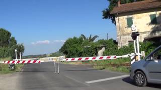 Passaggio a livello di via Faentina  Brisighella RA  Level Crossing [upl. by Rickart]