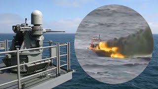 US Navy Obliterates Attacking FastBoat – Mk 38 MOD 2 25mm Gun System LiveFire Exercise [upl. by Clerc]