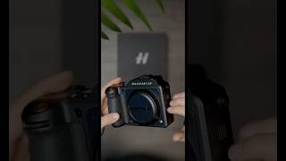 unboxing the Hasselblad X2D amp 55 f25 Hasselblad X2D [upl. by Leddy]