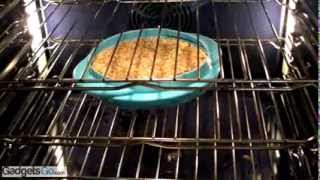 How to effortlessly keep your baking pans and dishes clean [upl. by Spiers]