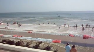 TSUNAMI EN PLAYA MATALASCAÑAS ESPAÑA [upl. by Nnyliram]