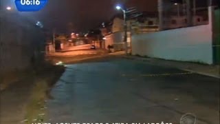 Policial reage a assalto e atira em dois bandidos na zona norte de SP [upl. by Egedan]