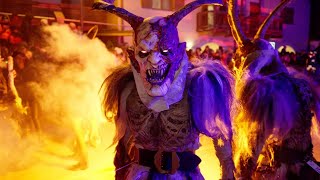 Krampus erlebt die Altstadt Salzburg [upl. by Anoit]