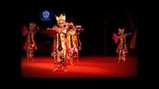 Tari Legong Samanasantaka  Gong Kebyar Dewasa PKB XXXIV 2012 [upl. by Lovell]