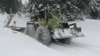 tracteur forestier a samoens [upl. by Minnaminnie924]