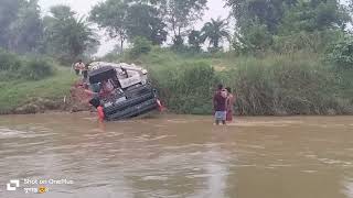 Crossing this very deep river was very dangerous harvester dangerous driving [upl. by Elidad917]