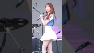 quot에이프릴APRIL 윤채경 메이데이MAYDAY 직캠fancam 180831 애경 뮤직웨이브quot លើ YouTube [upl. by Debee709]