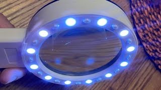 Magnifying Glass with Light 30X Handheld Large Magnifying Glass Review Requires two AAs you supply [upl. by Awram]