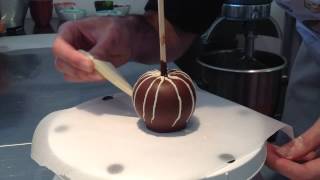 How to make a Spiders Web Toffee Apple [upl. by Laing]