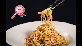 🥢gebratene Nudeln mit Chinakohl Möhre und Schweinefleisch【chinesisch kochen rezepte】 [upl. by Odysseus]