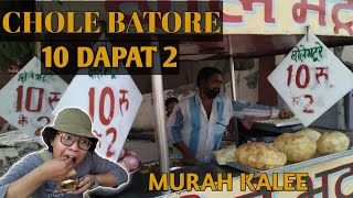 CHOLE BATORE  INDIAN STREET FOOD  MURAH KALEE DUA PORSI CUMA 4000 RUPIAH [upl. by Nennek]