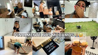 VLOG Dia da mudança CORRERIA TOTAL Organizamos uma parte da bagunçaPrimeiro dia na casa nova ✨❤️ [upl. by Yeoj]