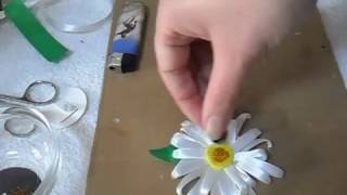 TUTORIALKanzashi Ribbon daisyCum faci un martisor margareta [upl. by Afra]